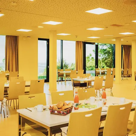 Auberge de jeunesse Djh *